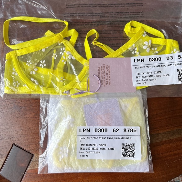 Savage X Fenty Puff Daisy Yellow Unlined Bra & Panty Set - Picture 8 of 8